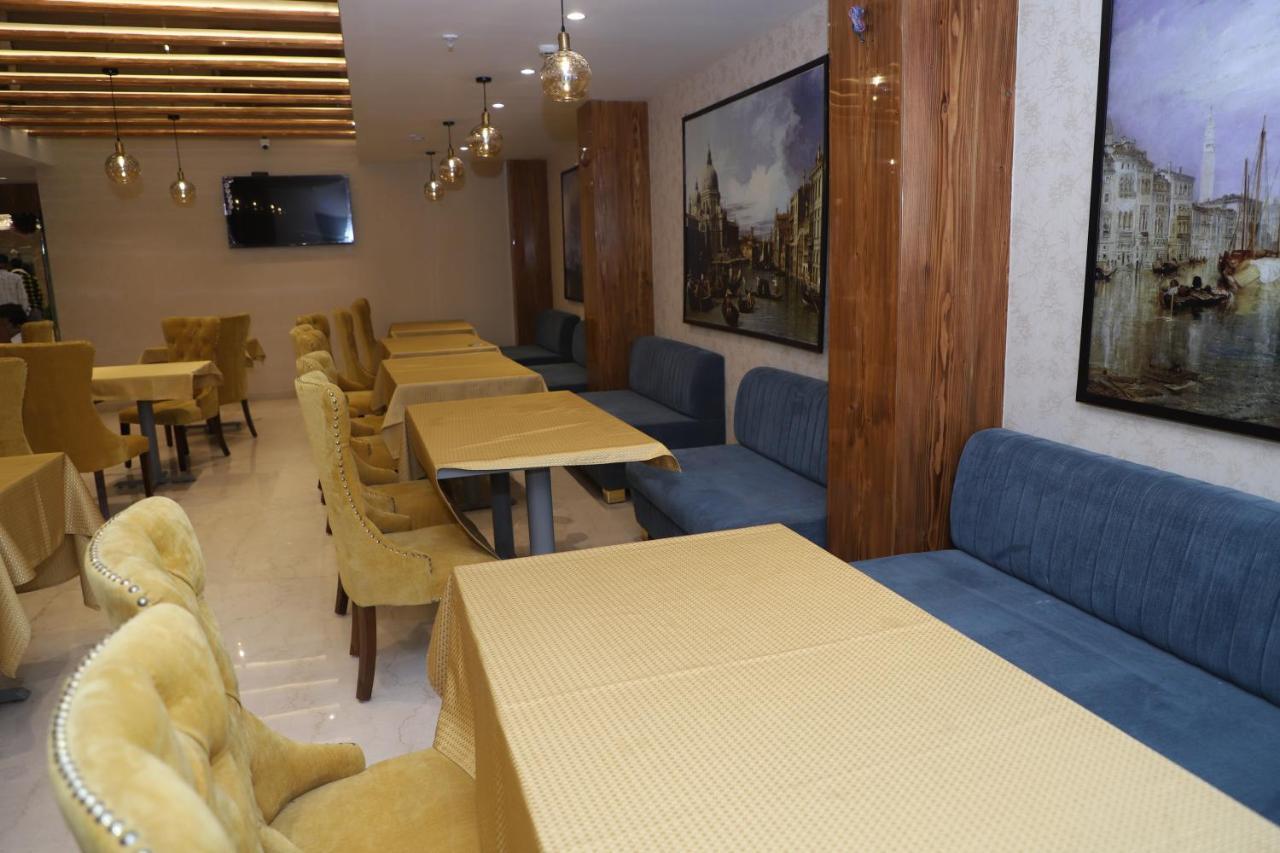 The Royal Class Hotel Gwalior Exterior foto