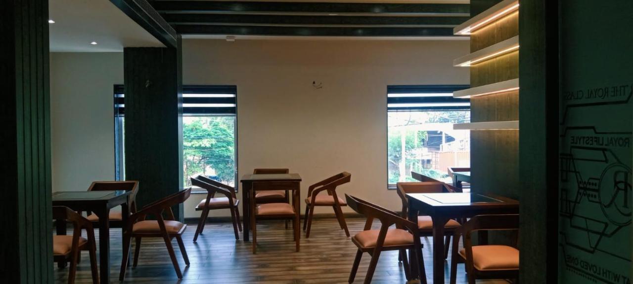 The Royal Class Hotel Gwalior Exterior foto