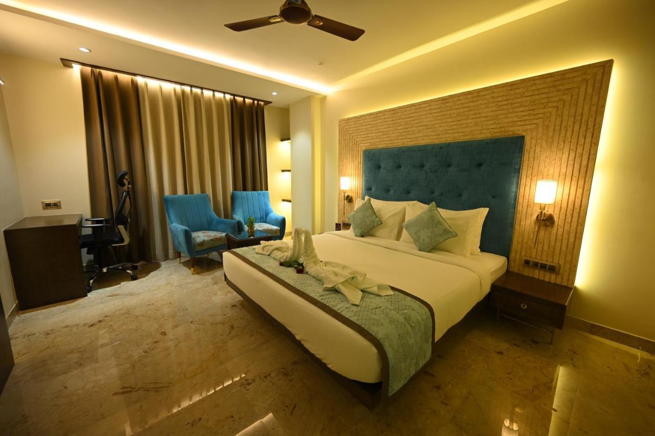 The Royal Class Hotel Gwalior Exterior foto