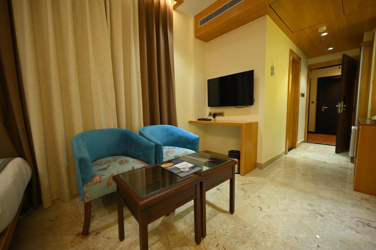 The Royal Class Hotel Gwalior Exterior foto