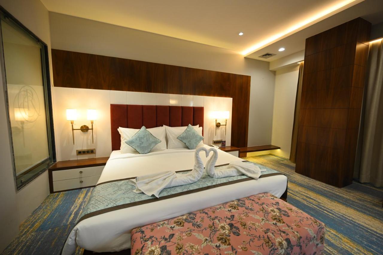 The Royal Class Hotel Gwalior Exterior foto